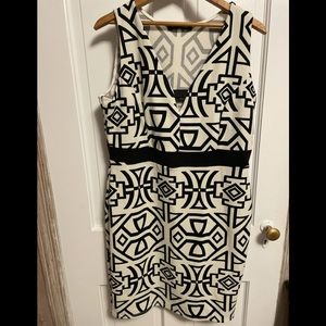 {Fashion to Figure} black and white abstract dress